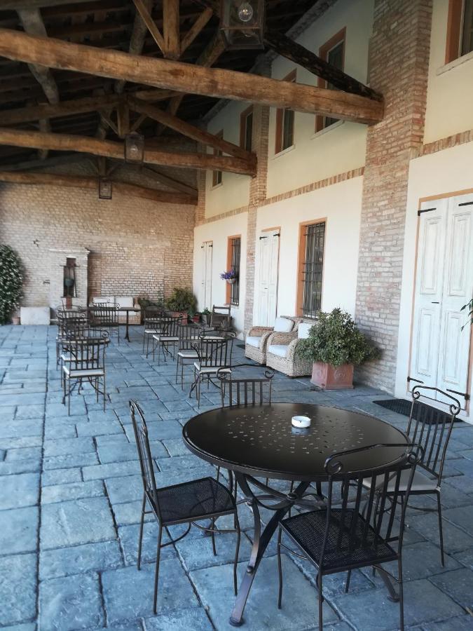 Hospitale I Mori Bed and Breakfast Asola Buitenkant foto