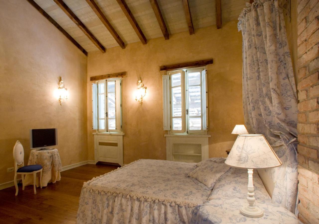 Hospitale I Mori Bed and Breakfast Asola Buitenkant foto